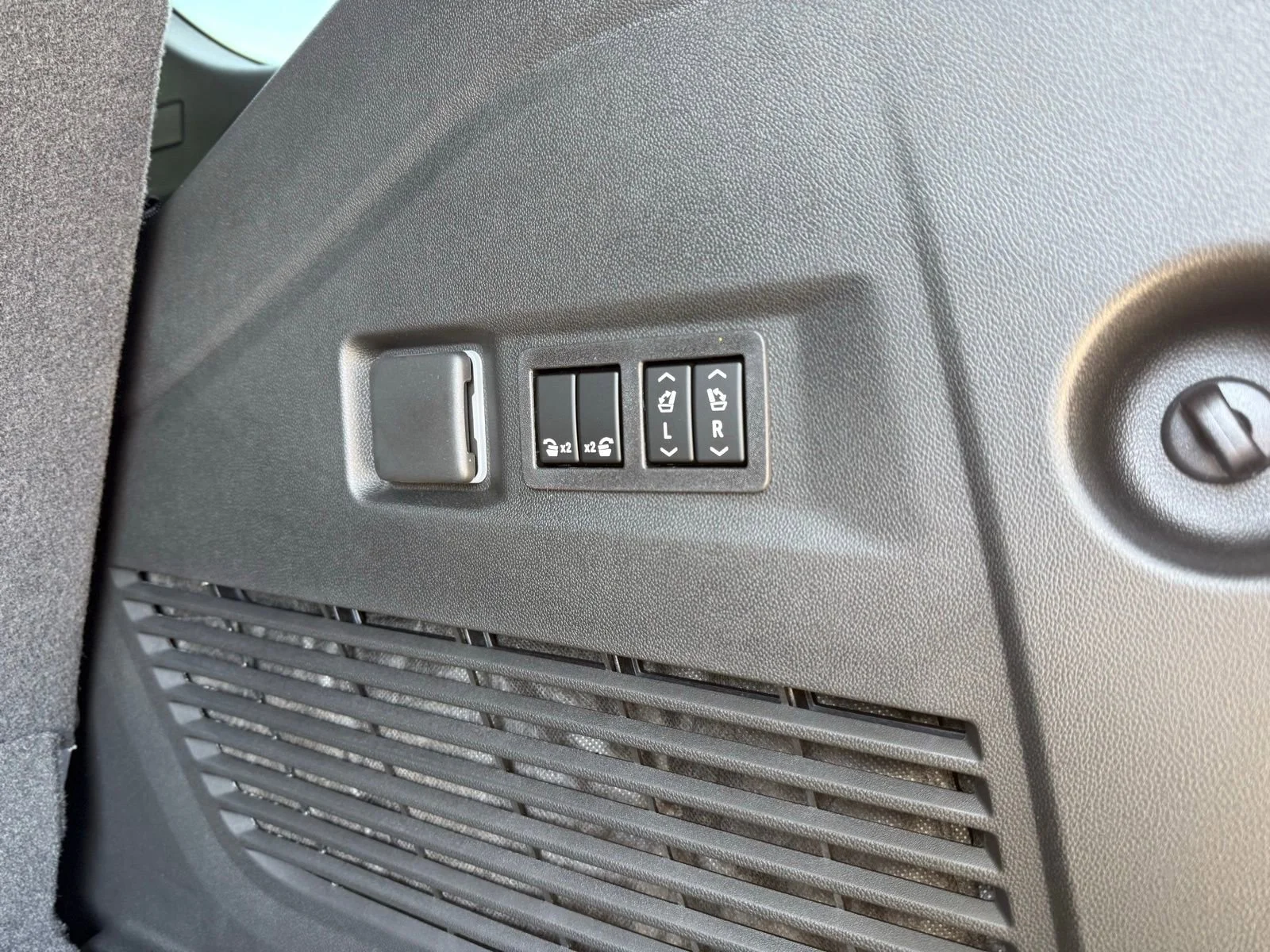 2026 Chevrolet Tahoe LT - Photo 27