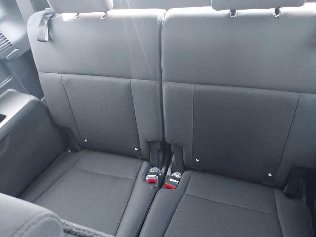 New 2027 Gray Hyundai SE AWD image 23