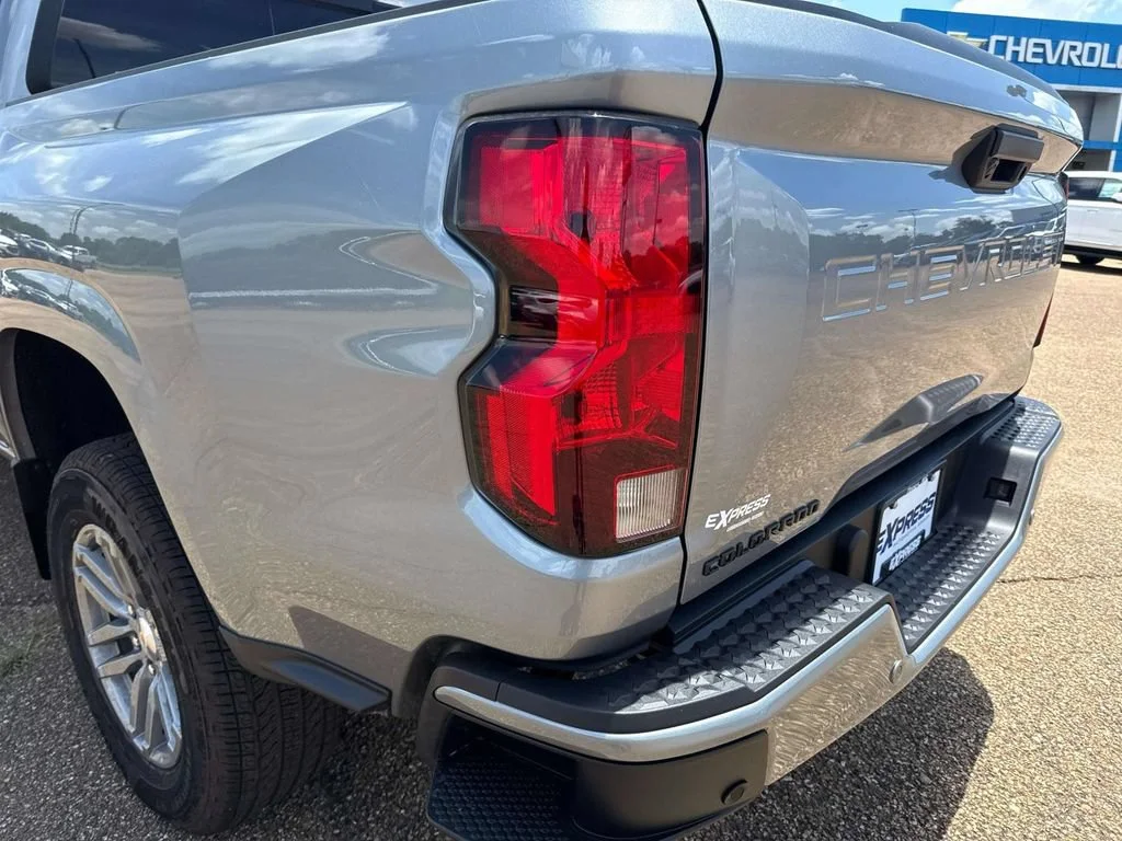 2026 Chevrolet Colorado LT - Photo 11