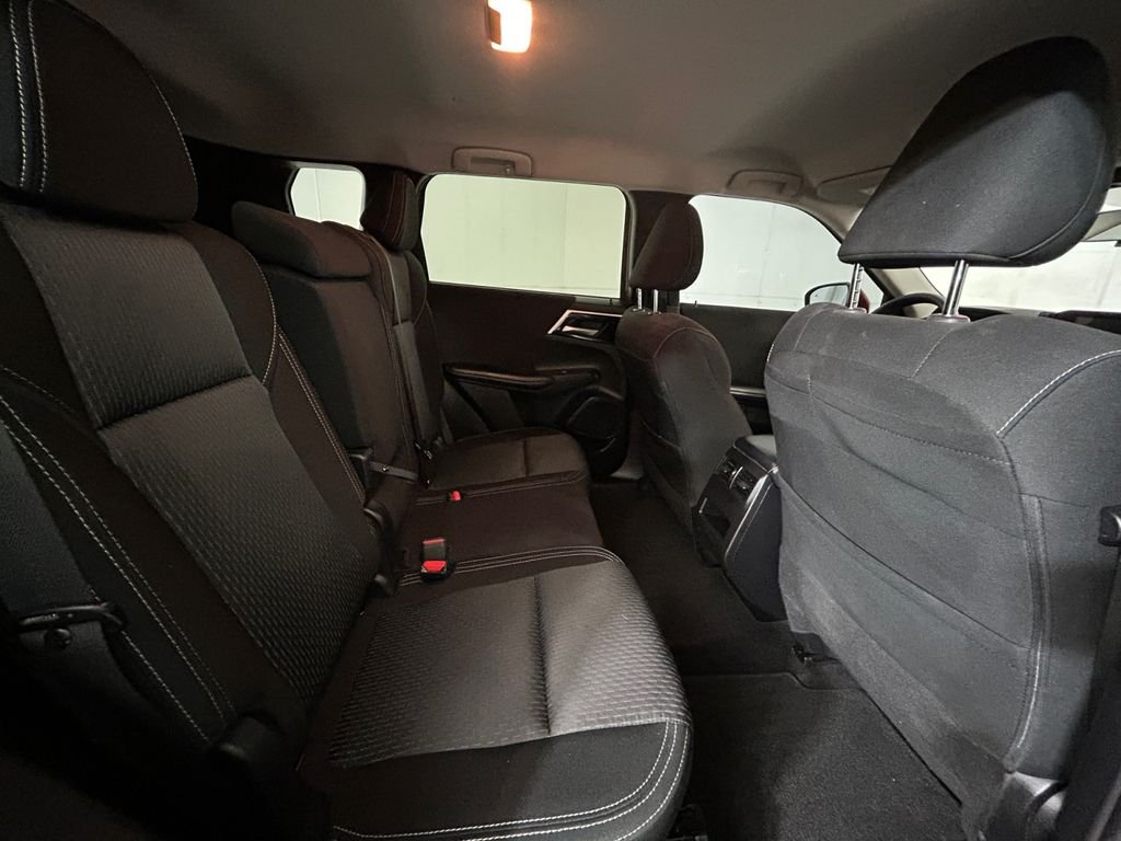 Used 2024 Red Mitsubishi ES image 17