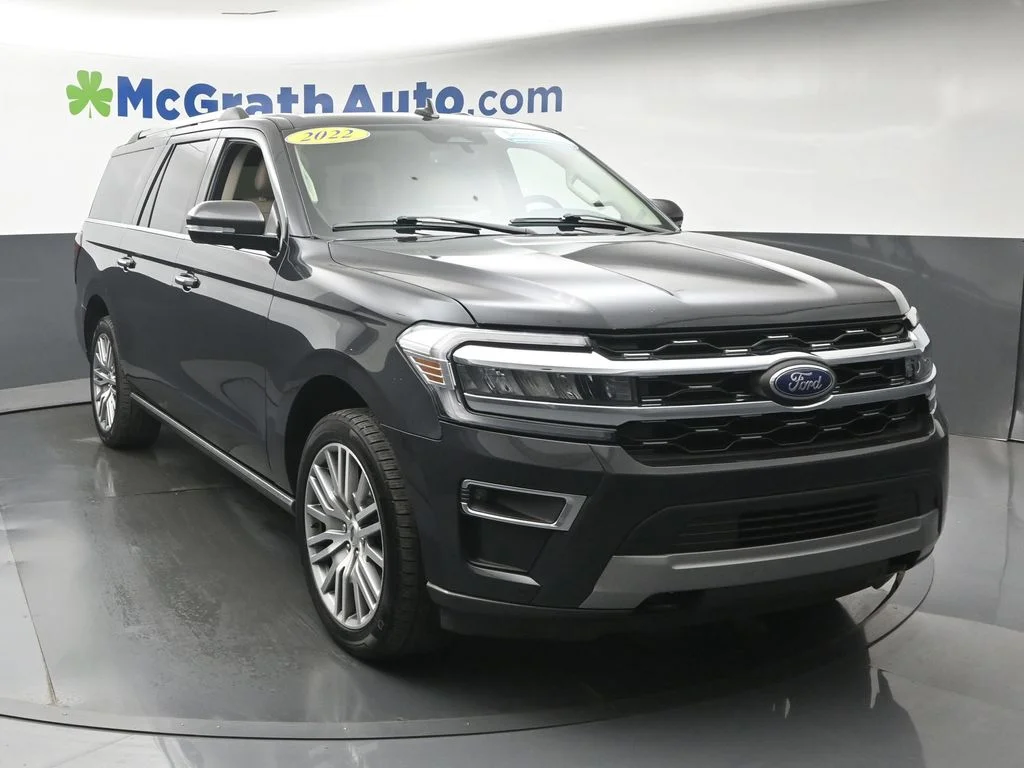 Used 2022  Ford Limited image 5