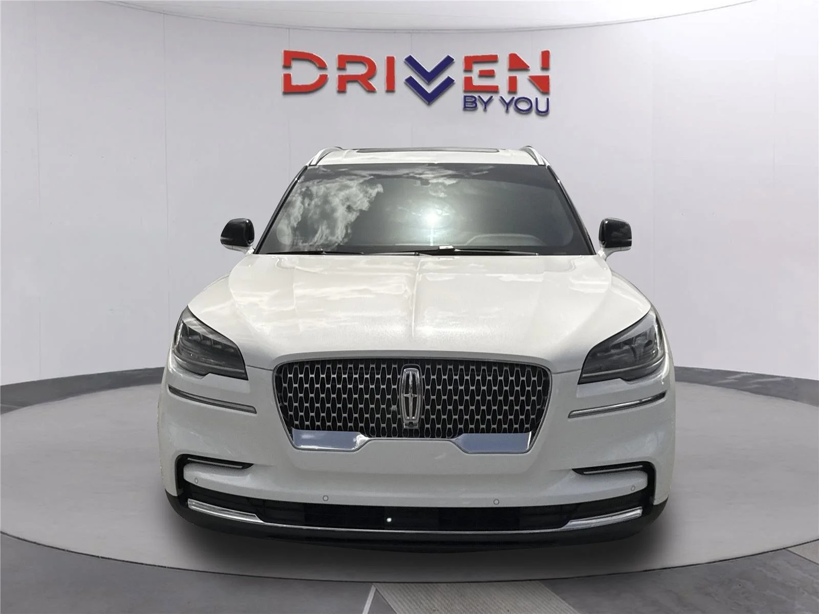 Used 2022 Pristine White Metallic Tri-Coat Lincoln Reserve image 9