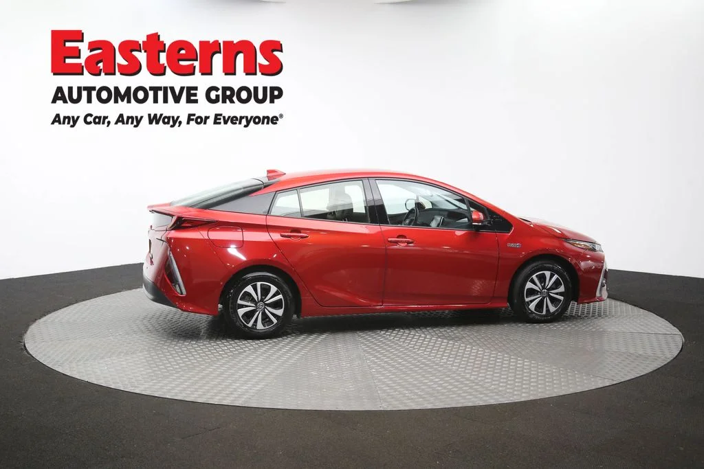 Used 2018 Red Toyota Advanced image 45