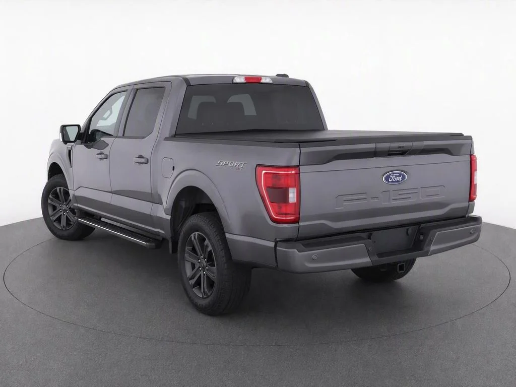 Used 2023 Gray Ford XLT image 4