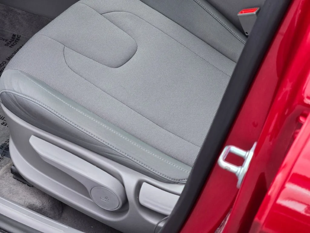 Used 2025 Red Hyundai SE image 20