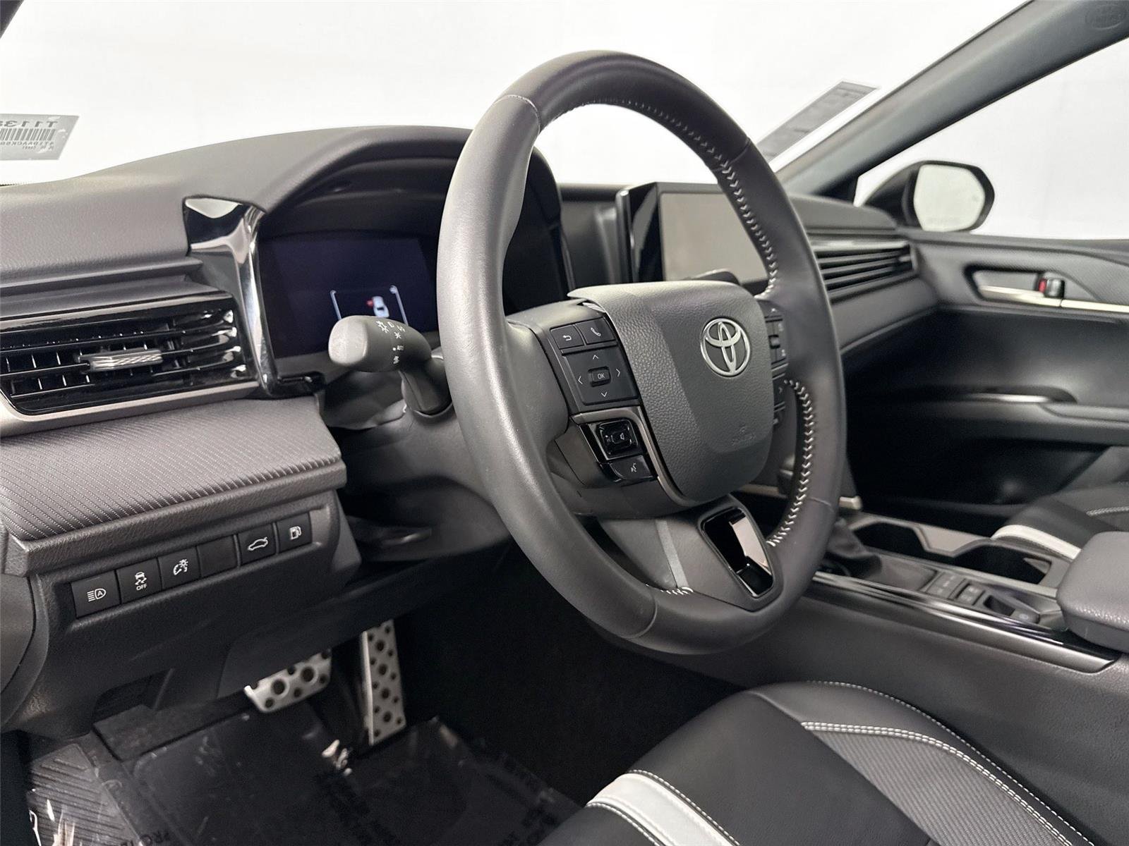 Used 2025 Underground Toyota SE image 4