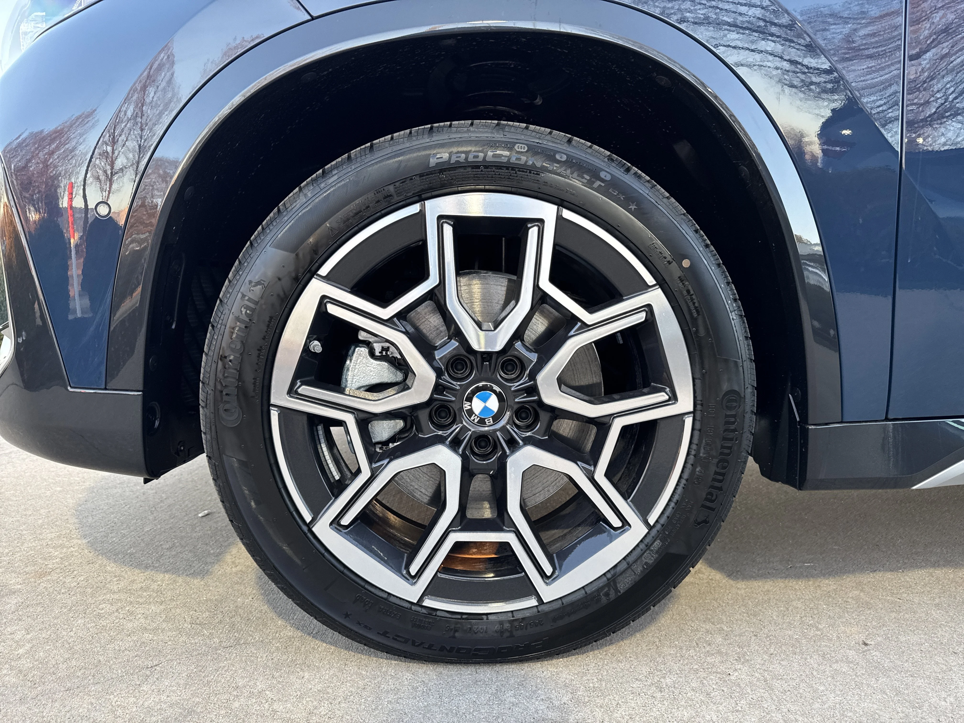 New 2026 0C7R Night Dusk Blue Metallic BMW xDrive28i image 26