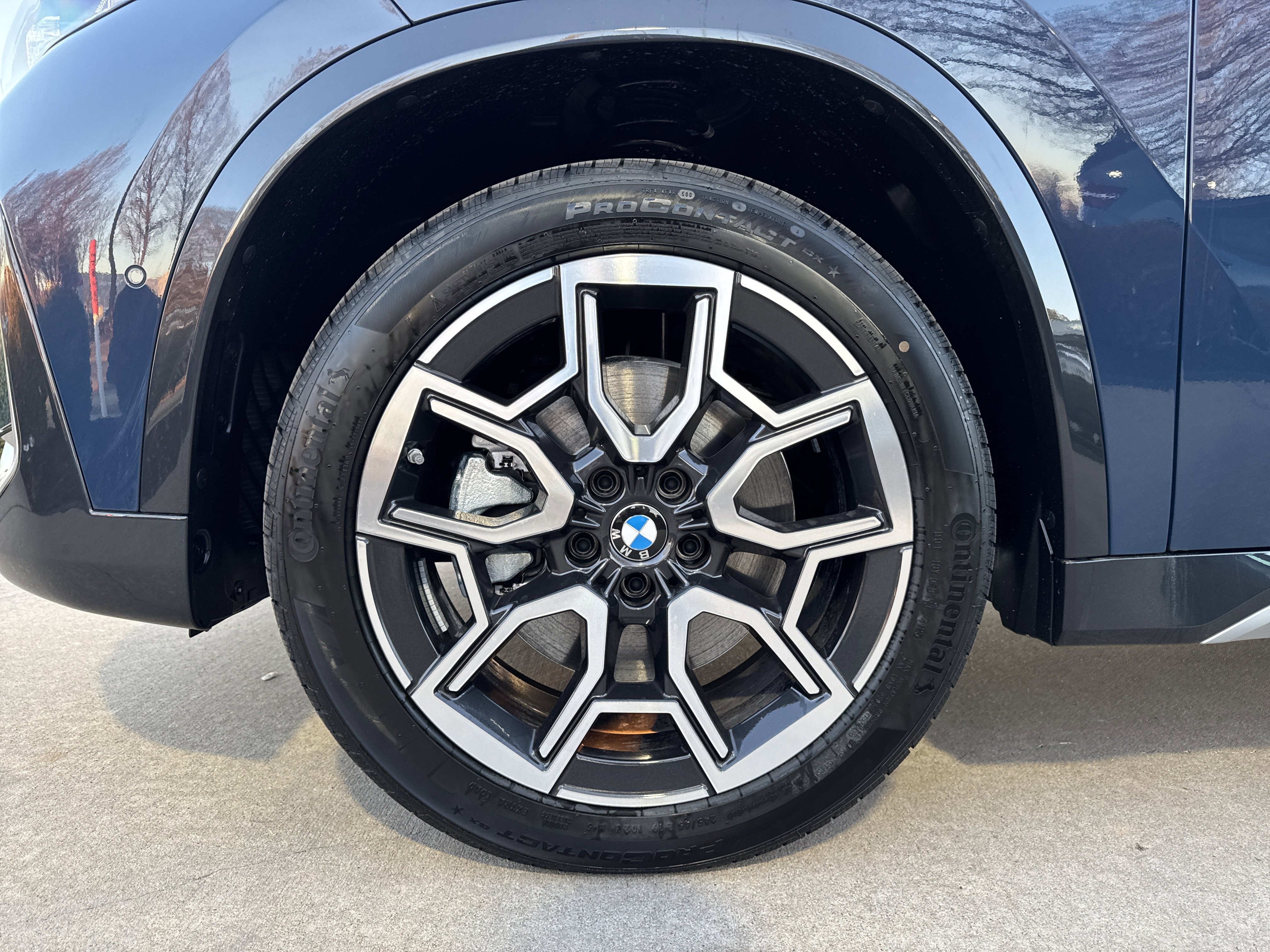New 2026 0C7R Night Dusk Blue Metallic BMW xDrive28i image 26