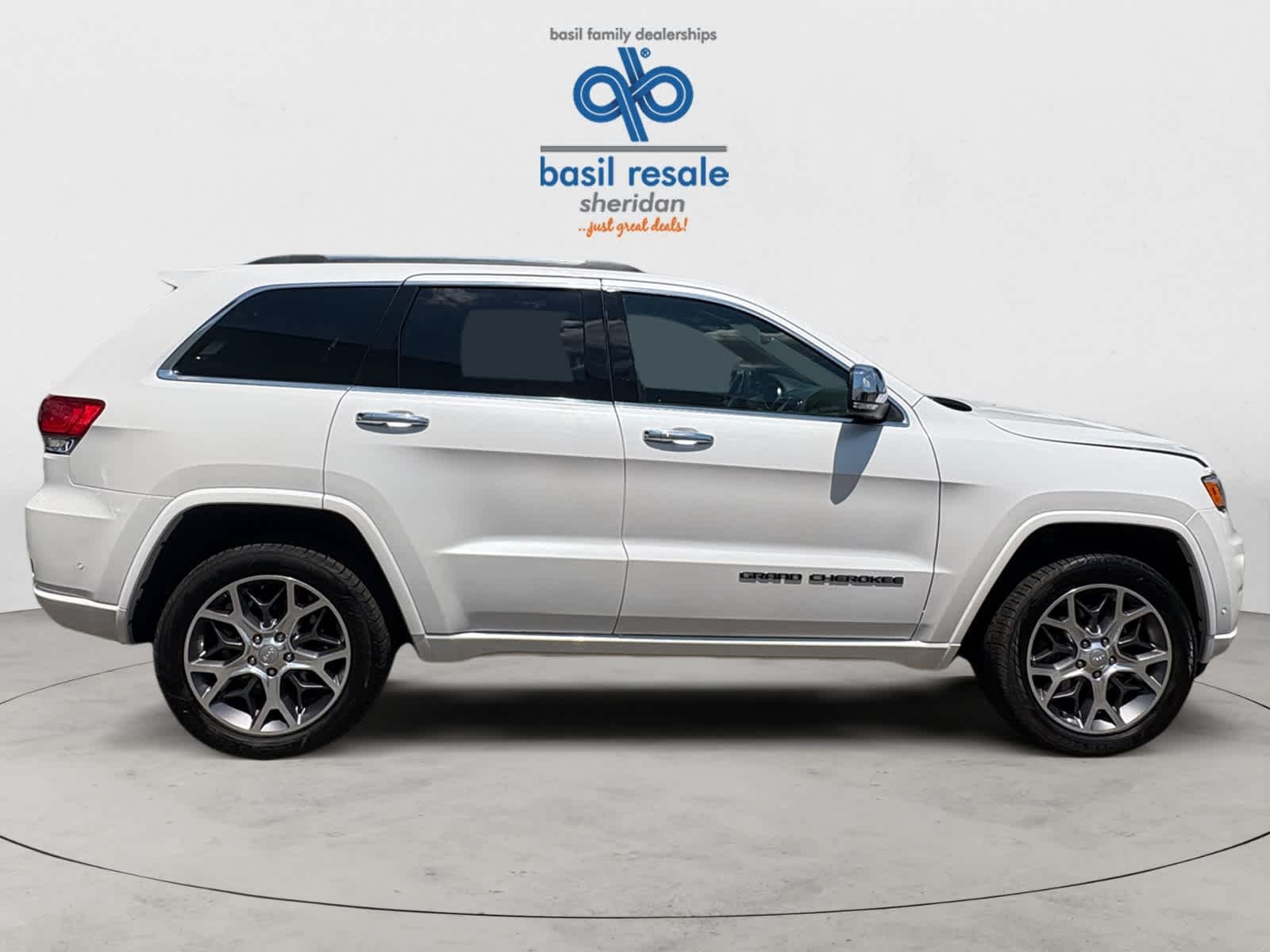 Used 2021 Ivory 3-Coat Jeep Overland image 8