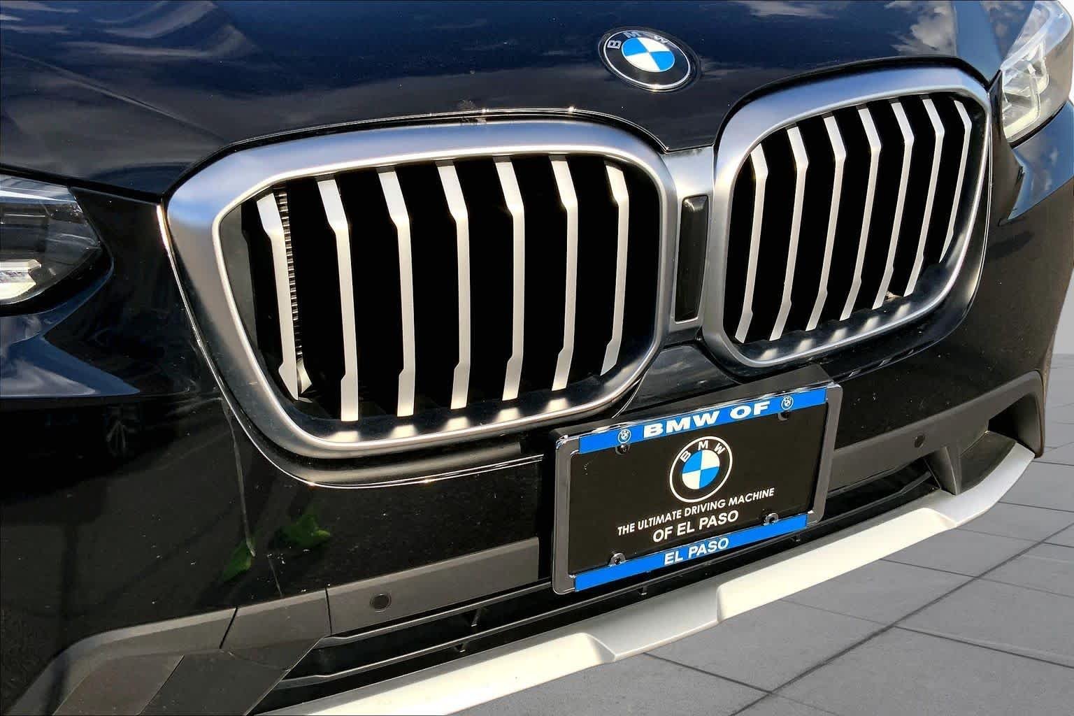 Used 2022 Jet Black BMW sDrive30i image 28