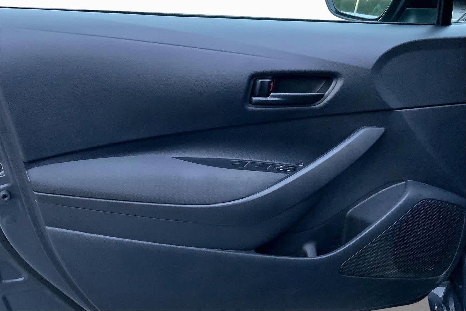 Used 2025 Underground Toyota LE image 21