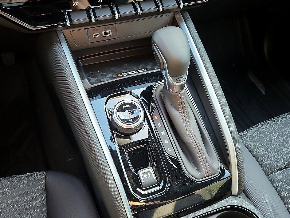 2025 Chevrolet Colorado Z71 - Photo 19