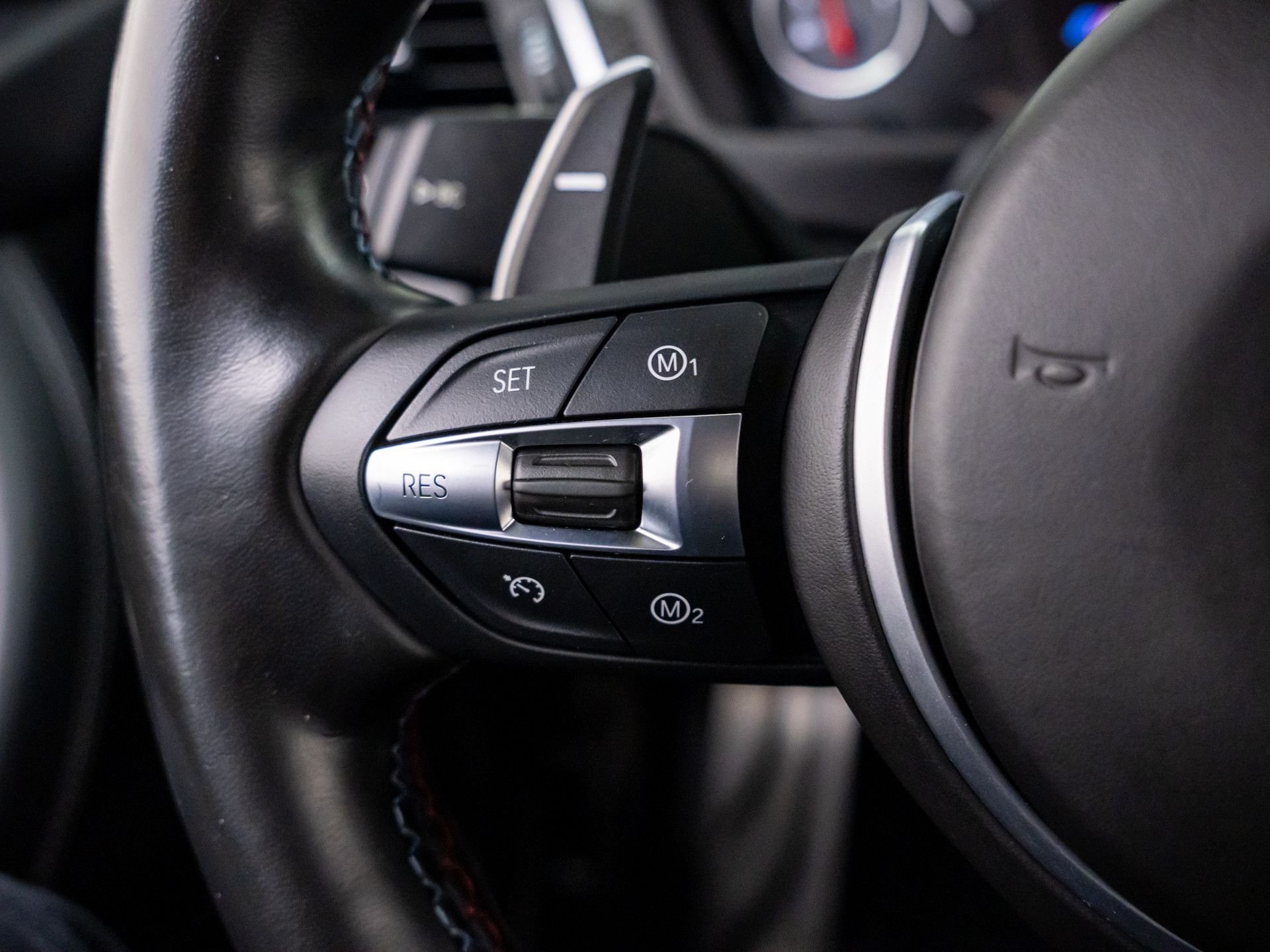Used 2018 White BMW Base image 26