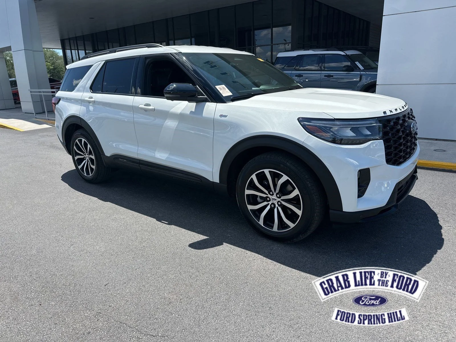 2025 Ford Explorer ST-LINE RWD (PL535)'s photo