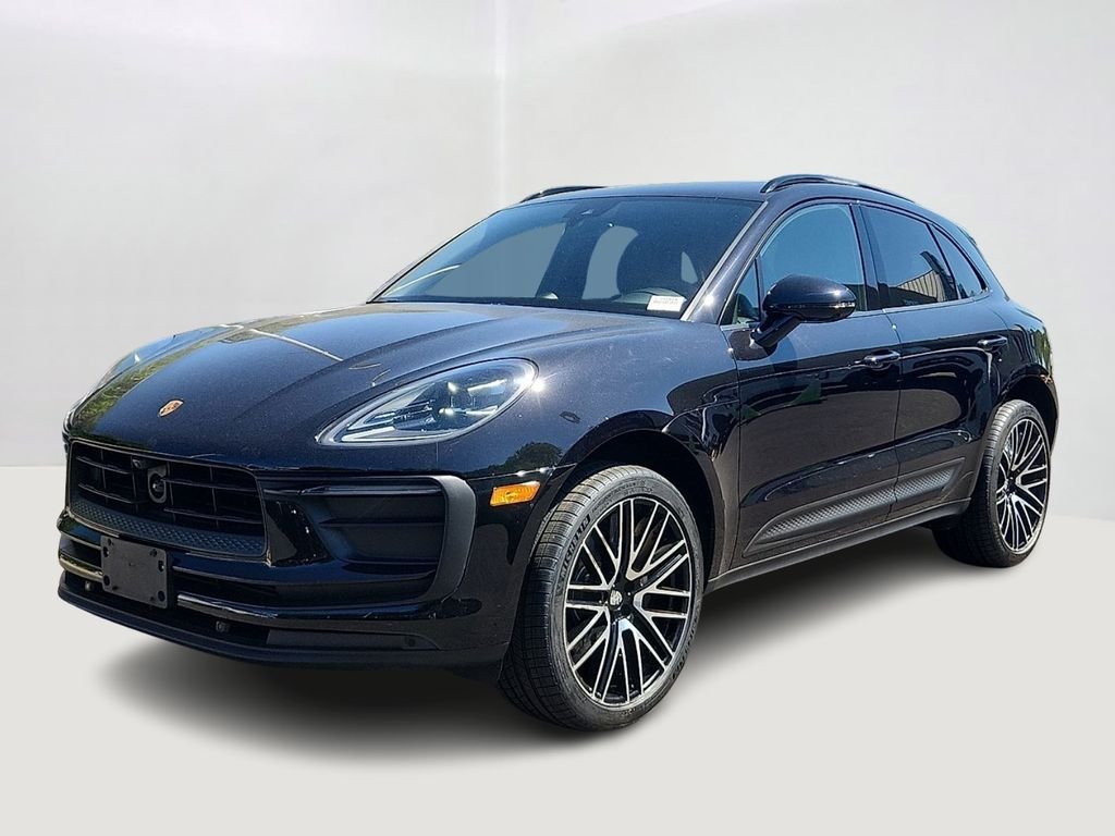 2022 Porsche Macan -'s photo