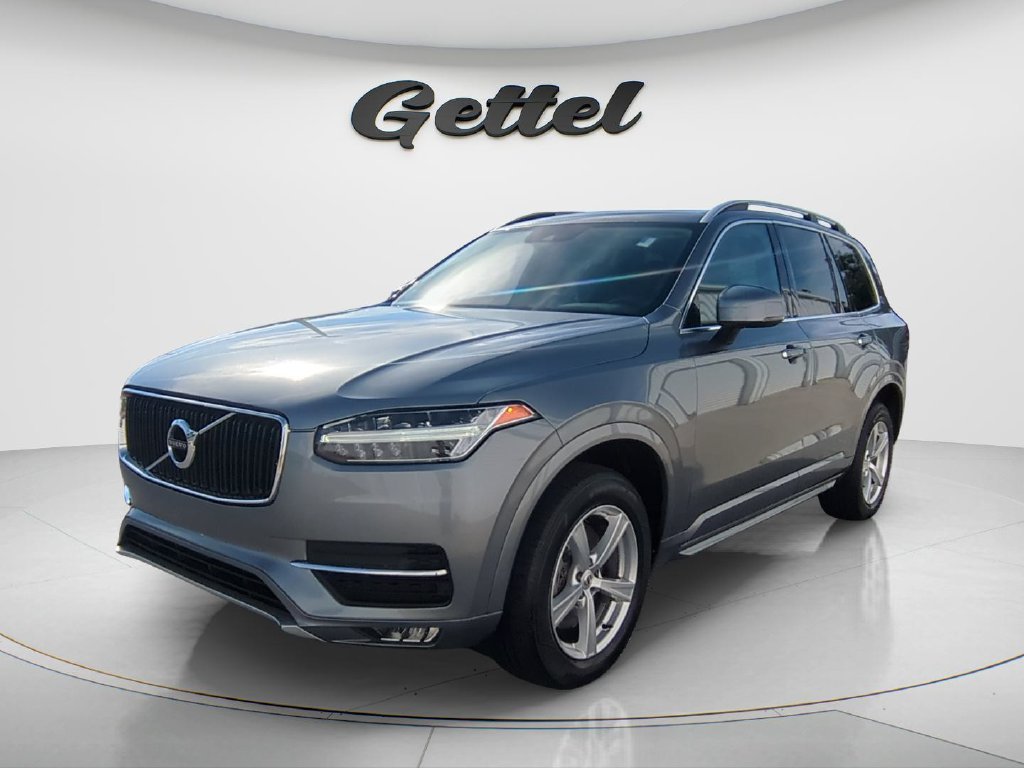 Used 2017 Gray Volvo T5 Momentum image 1