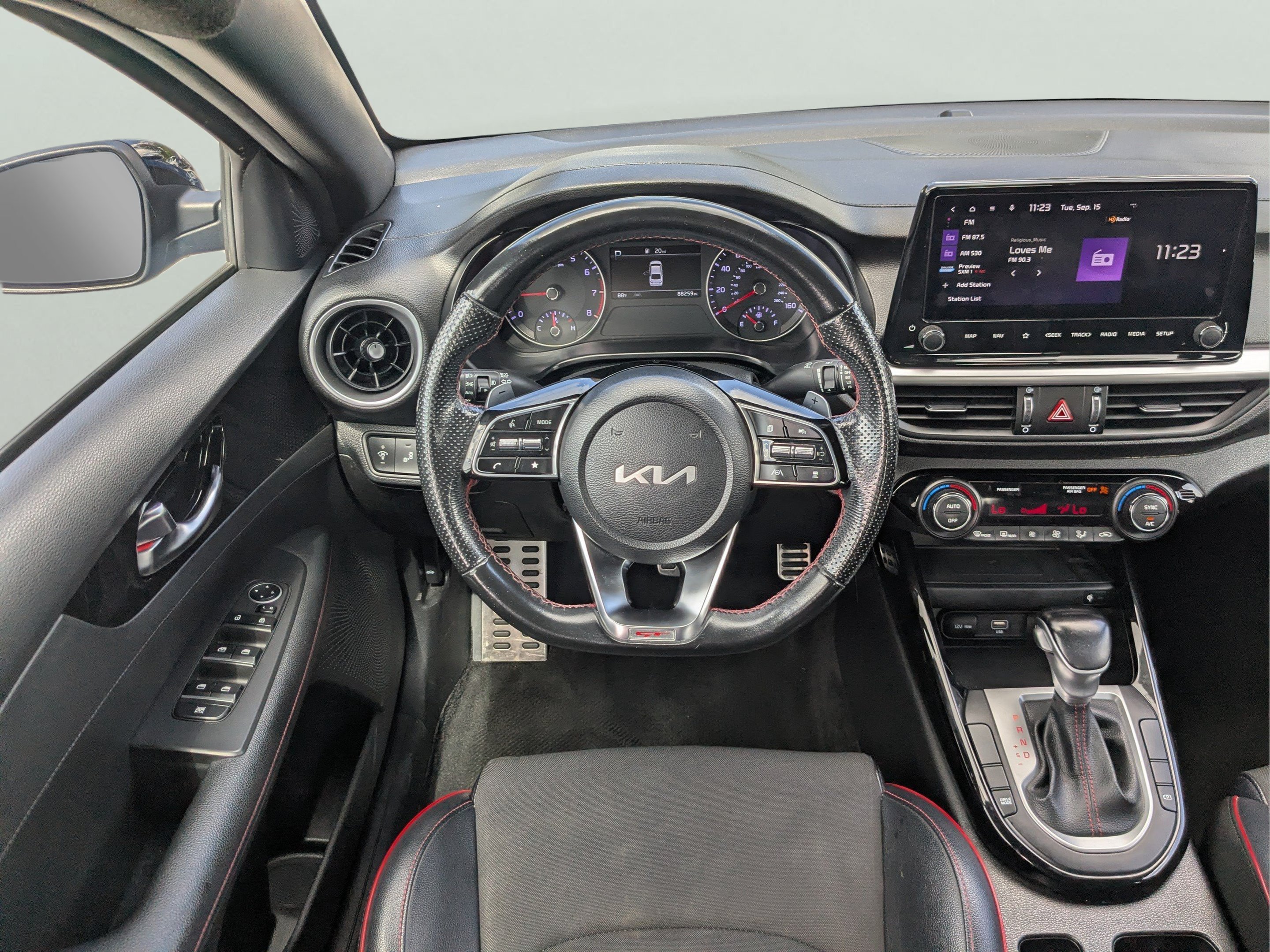 2023 Kia Forte GT - Photo 12