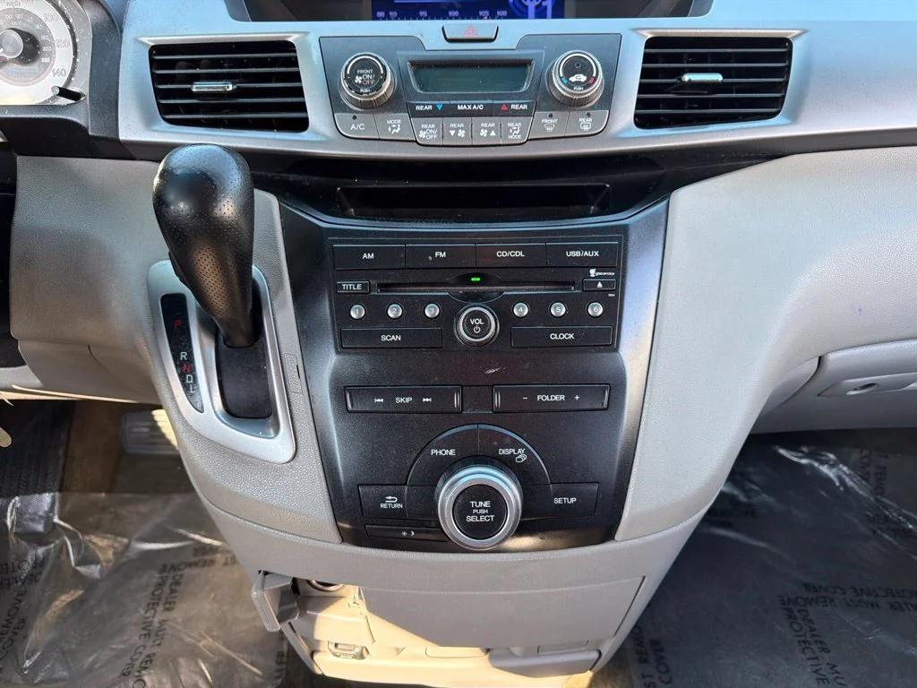 Used 2013 Gray Honda LX image 18