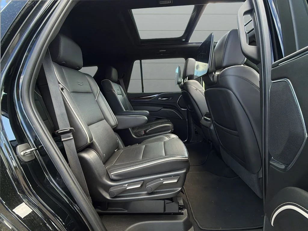 Used 2021 Black Cadillac Sport image 14