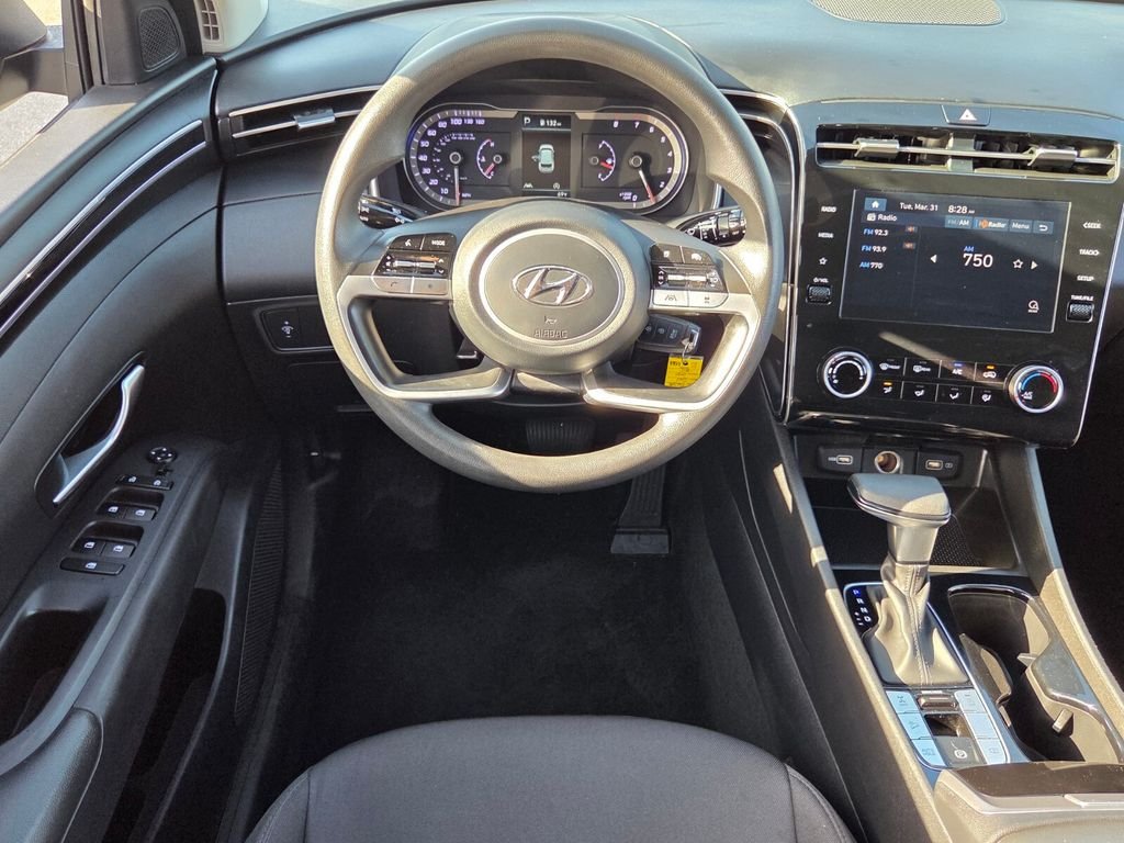 Used 2023 Gray Hyundai SE image 6