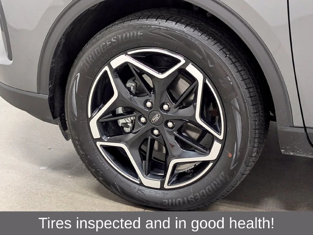 Certified Used 2026 Carbonized Gray Metallic Ford Platinum image 2