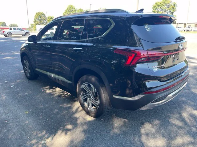 Used 2023 Black Hyundai SEL image 3
