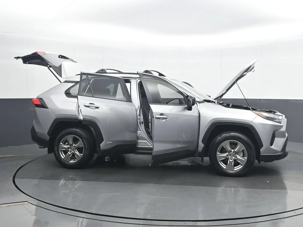 Used 2025 Silver Toyota LE image 37