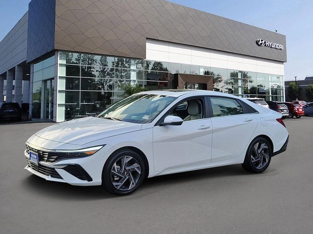 2026 Hyundai ELANTRA HYBRID 2026 Hyundai ELANTRA HYBRID Limited 4dr Car
