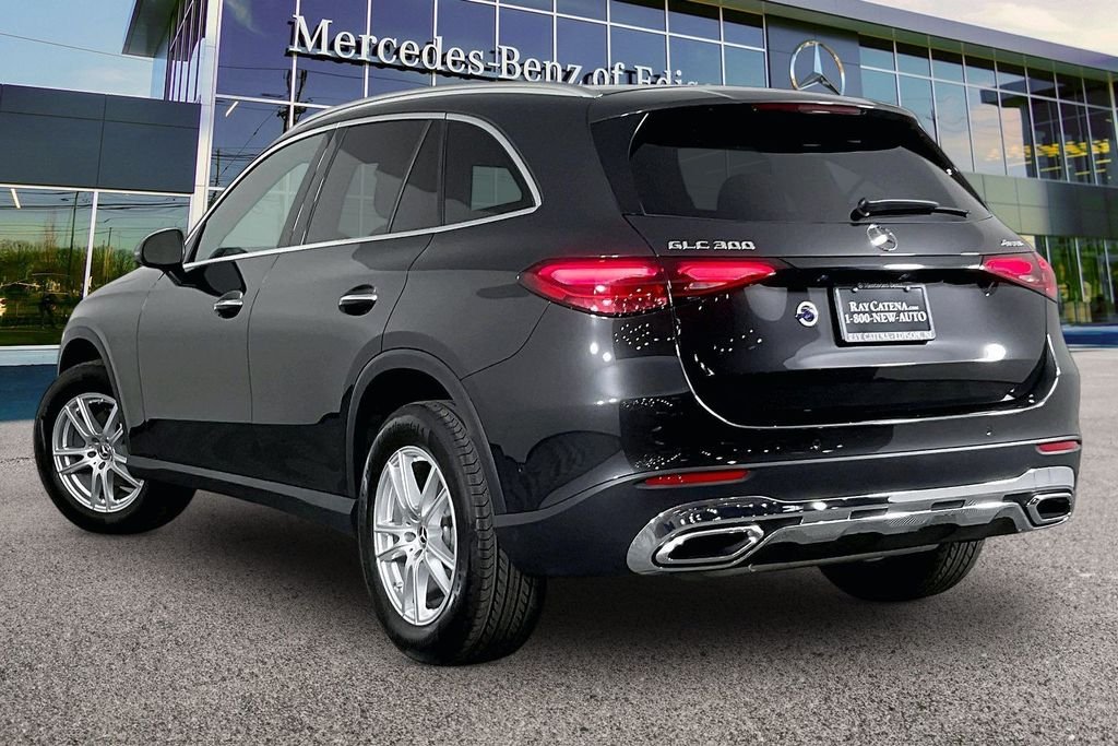 Used 2026 Brown Mercedes-Benz GLC 300 image 2