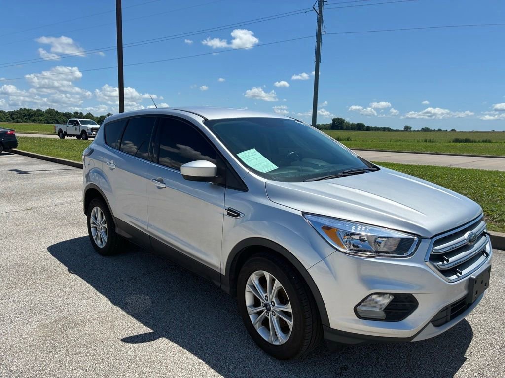 2017 Ford Escape SE's photo