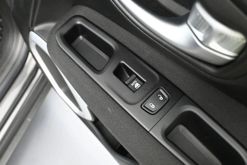 Used 2021 Gray Jeep Latitude image 44