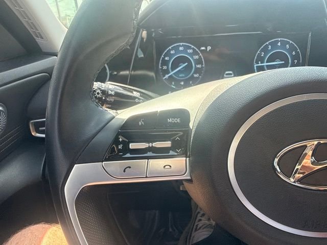 Used 2022 Shimmering Silver Pearl Hyundai SEL image 18