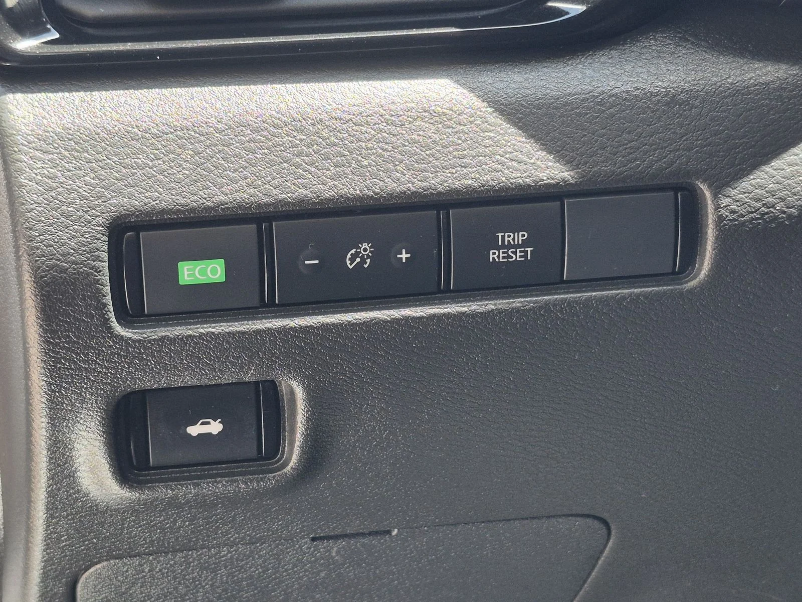 Used 2023 Fresh Powder Nissan SV image 7