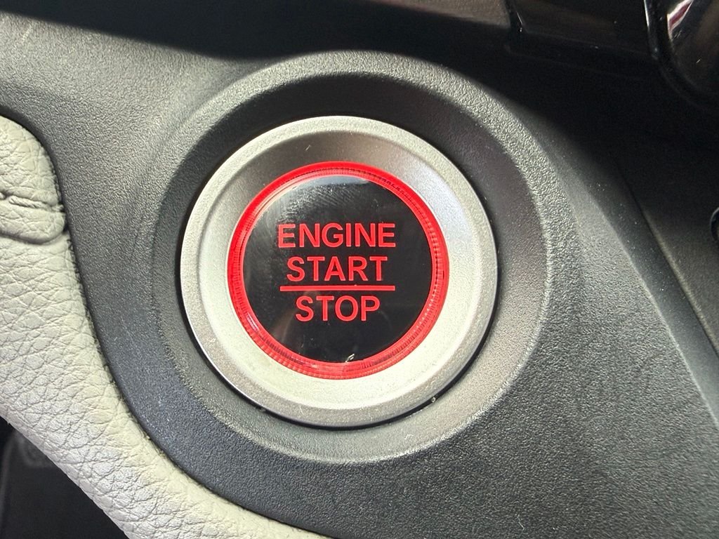 Used 2020  Honda EX-L image 27