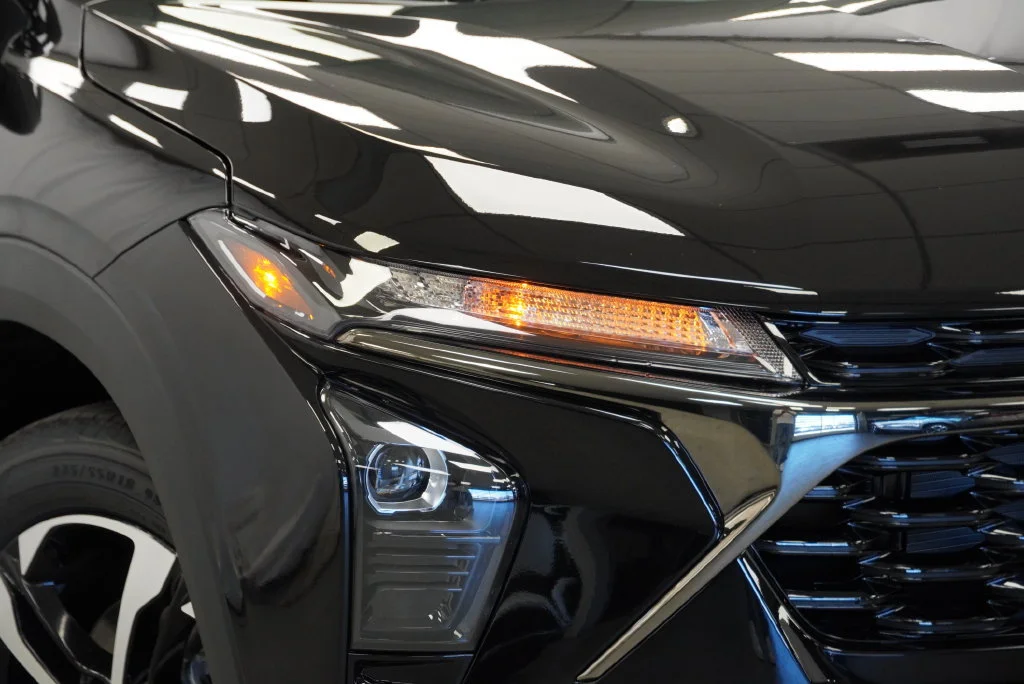 New 2026 Mosaic Black Metallic Chevrolet 1RS image 9