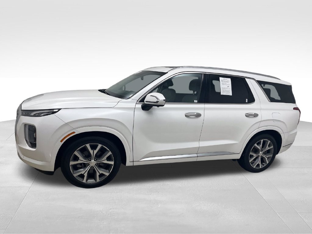 Used 2022 White Hyundai Limited image 2