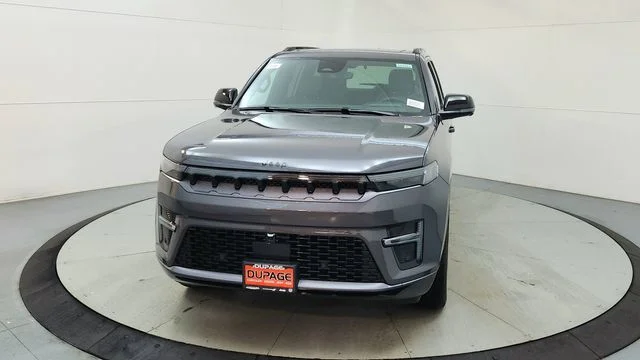 New 2026 Baltic-Gray Metallic Clear-Coat Exterior Paint Jeep Limited Reserve image 2