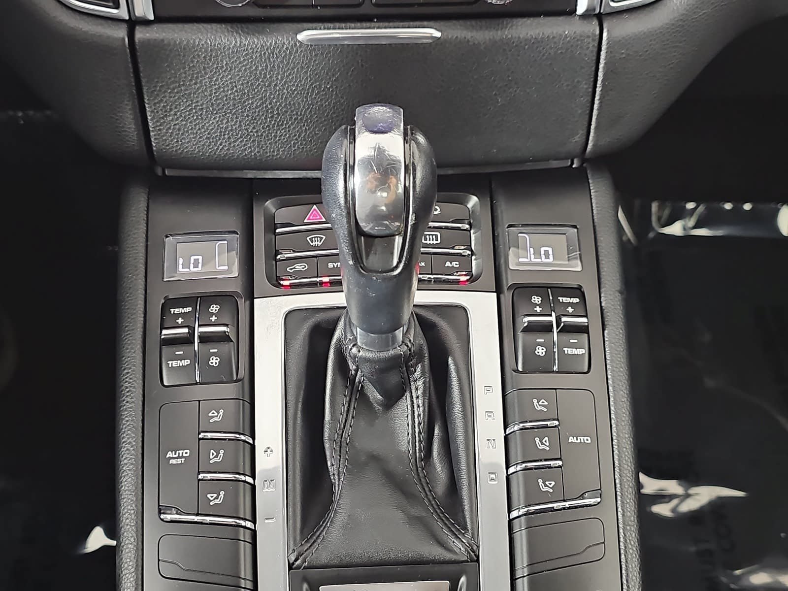 Used 2018 Silver Porsche  image 22