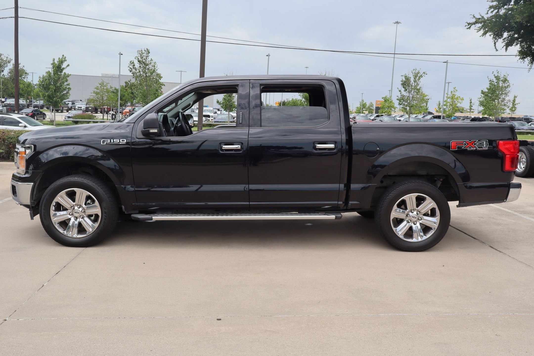 Used 2020 Black Metallic Ford XLT image 7