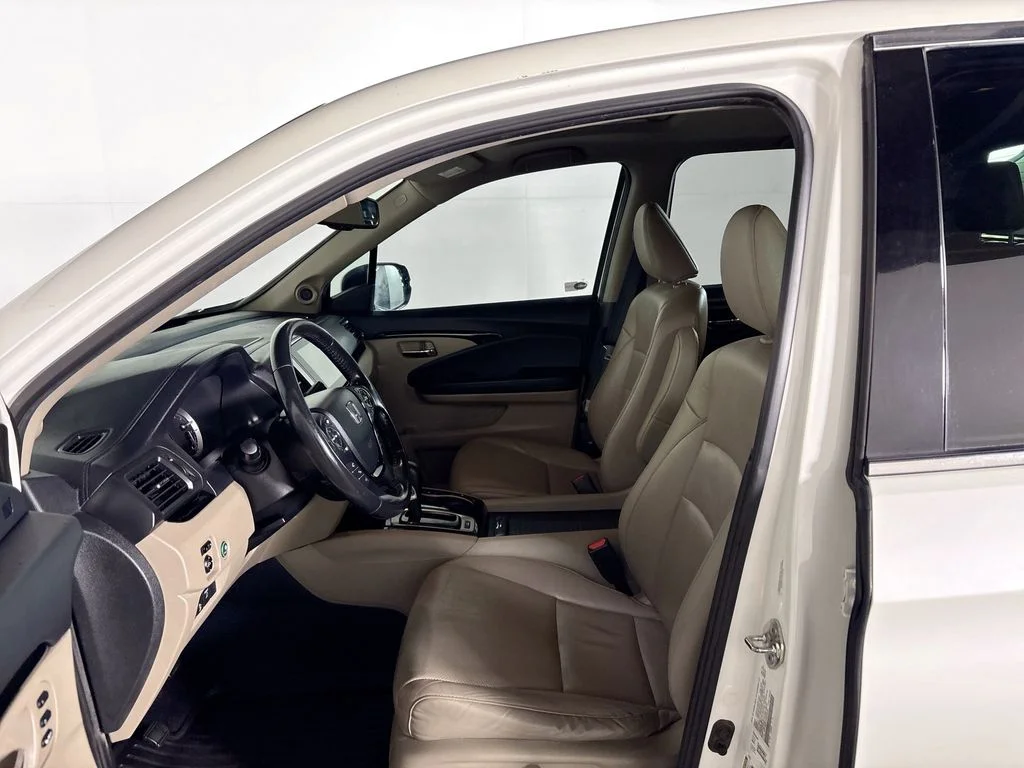 Used 2019 White Honda RTL-E image 11