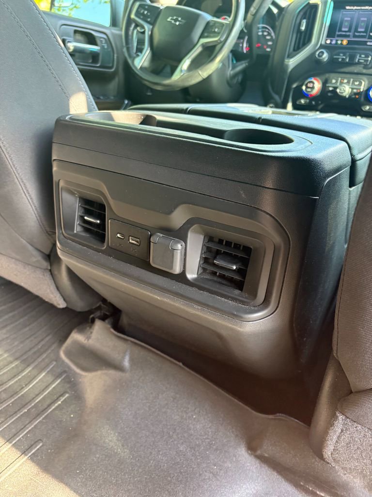 Used 2020 SUMMIT WHITE Chevrolet RST image 11