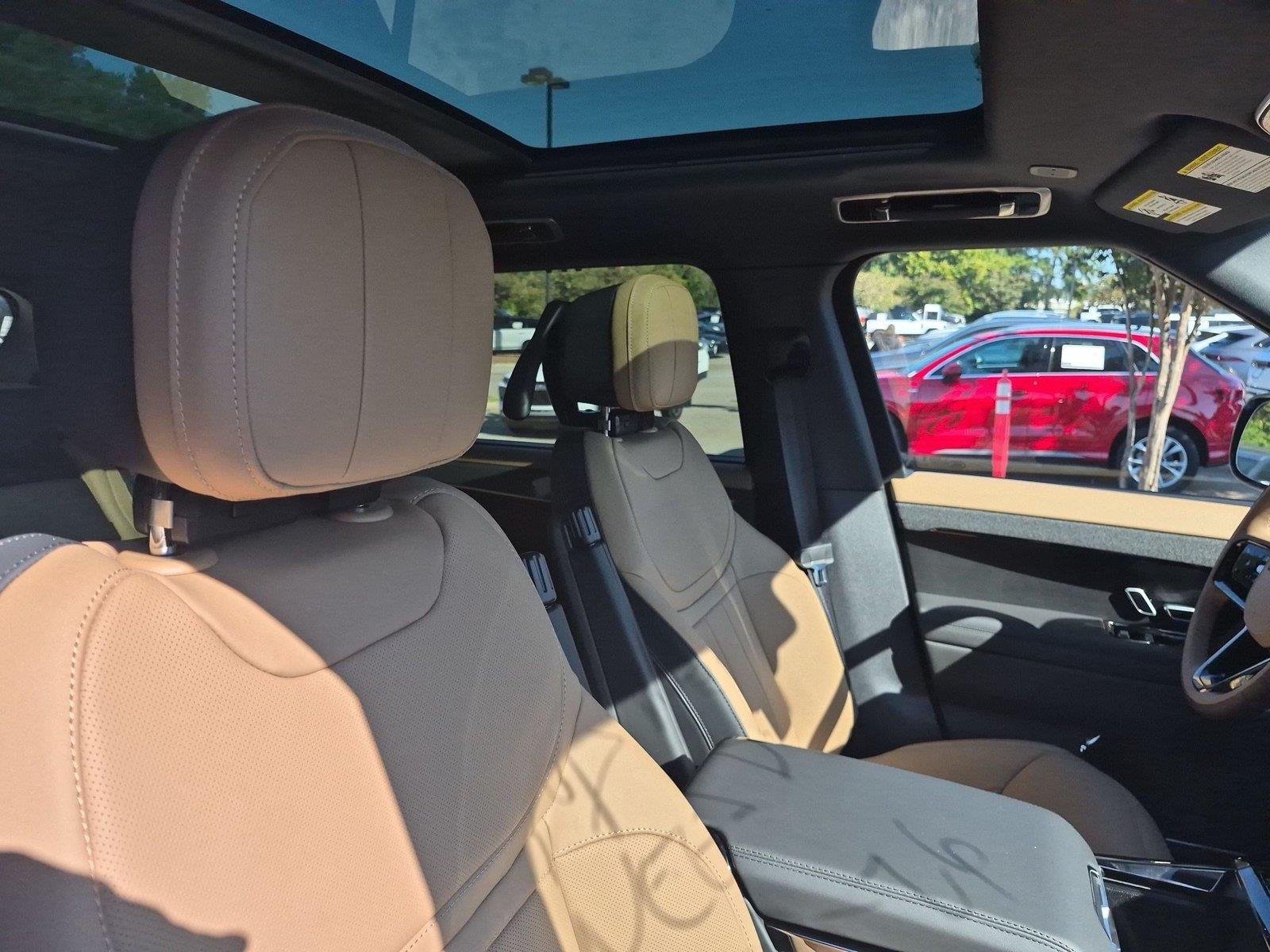 New 2027 Charente Grey Land Rover Dynamic SE image 31