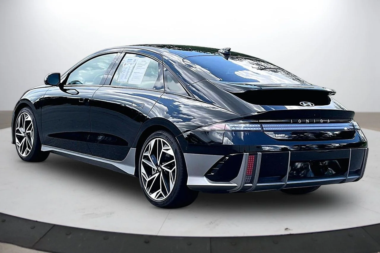 Used 2024 Black Hyundai Limited image 6