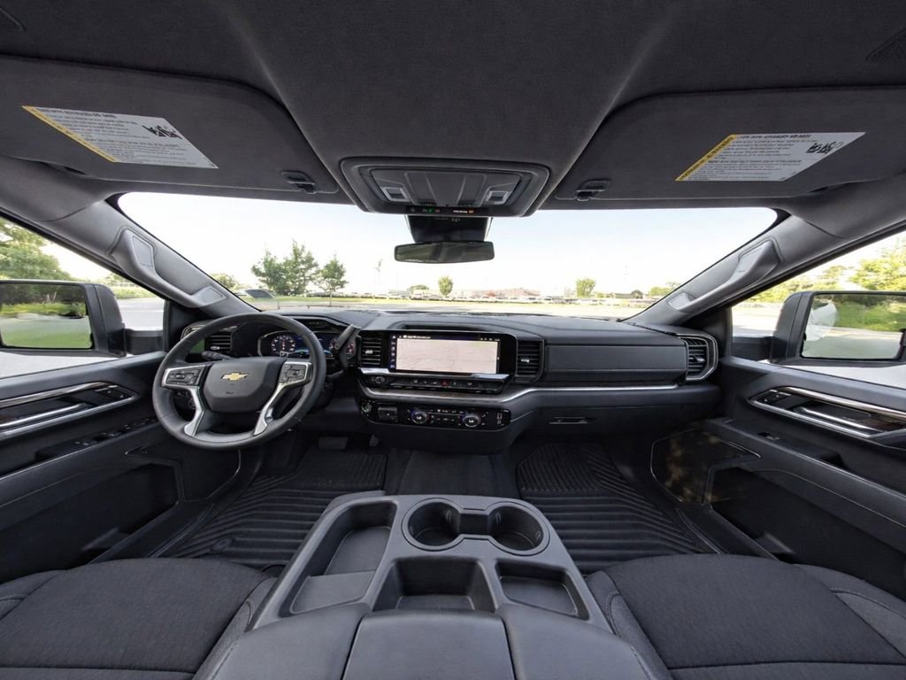 Certified Used 2025 Summit White Chevrolet LT image 17
