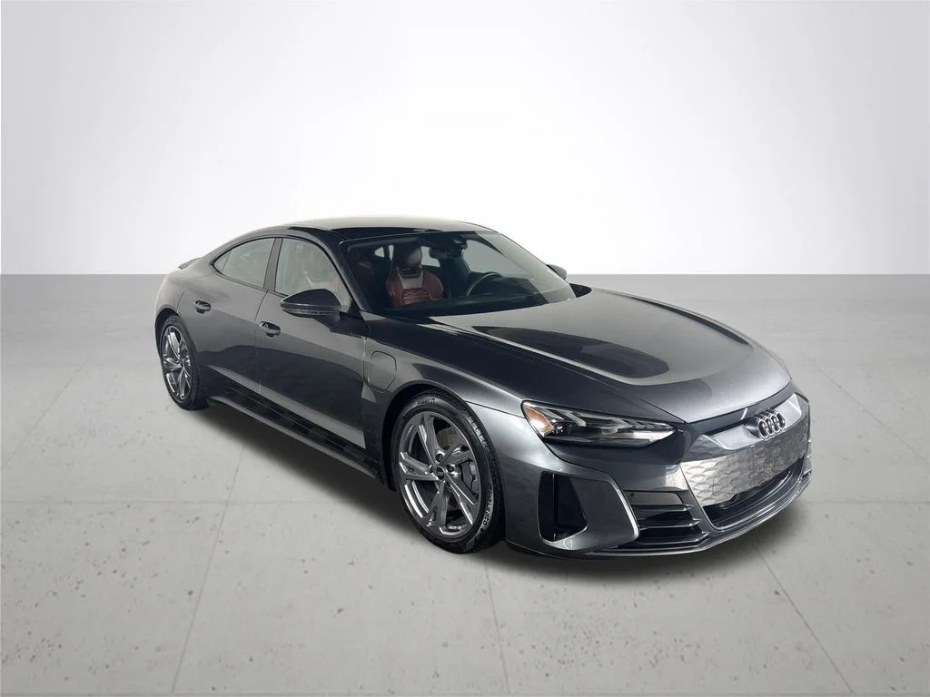 Used 2024 Gray Audi Premium Plus image 4
