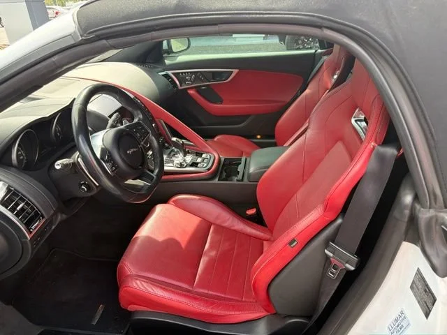 2018 Jaguar F-TYPE Base - Photo 7