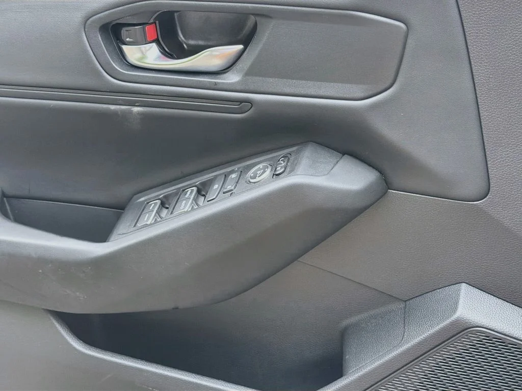 Used 2023  Honda EX image 22