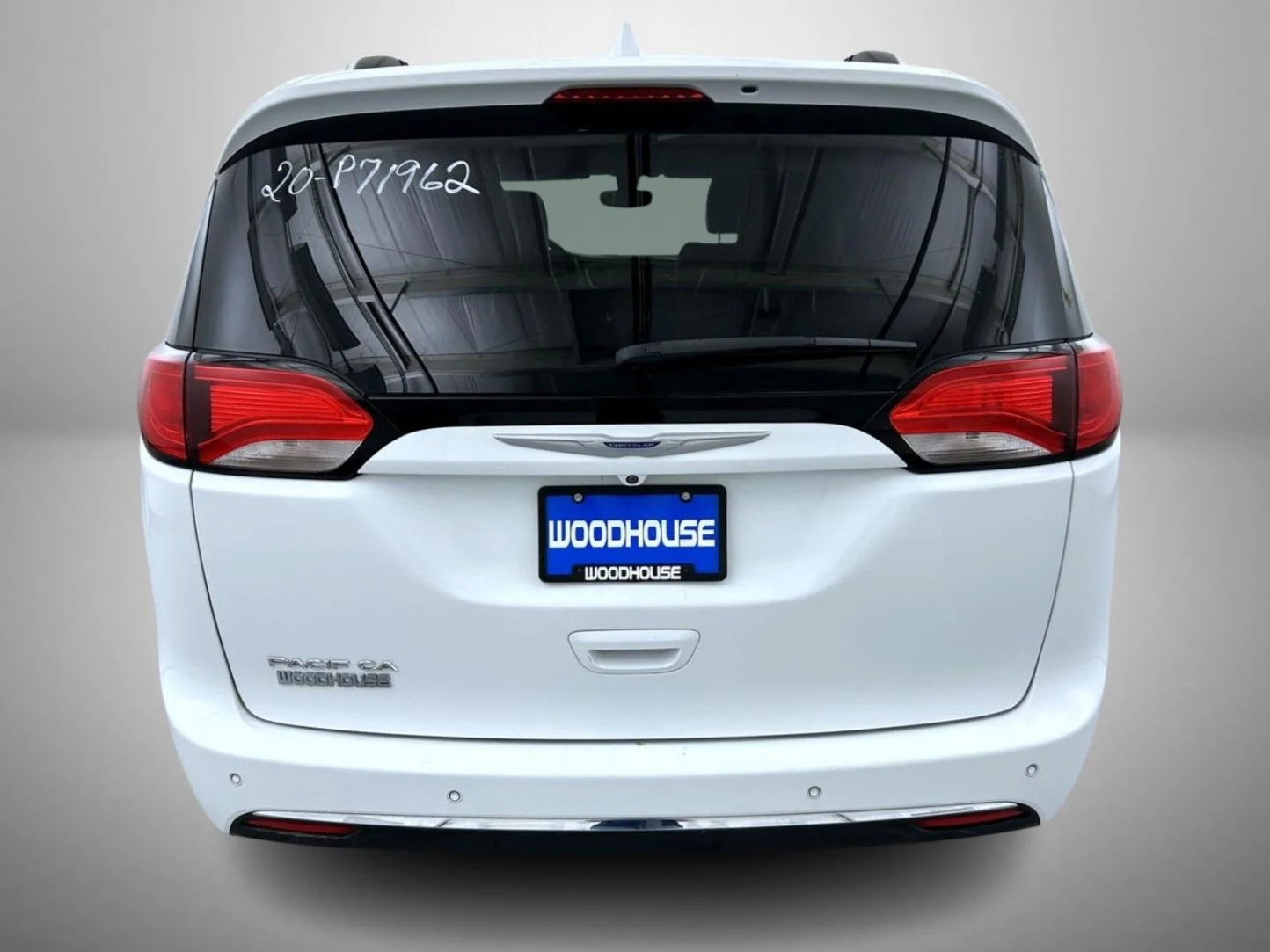 Used 2020 White Chrysler Touring L image 6