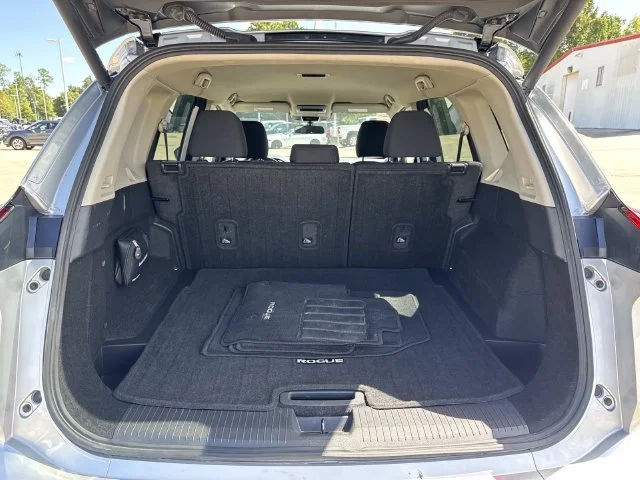 Used 2025 Silver Nissan SV image 25