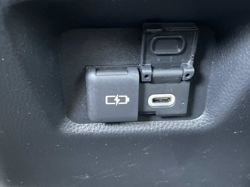 Used 2023  Toyota XLE image 18